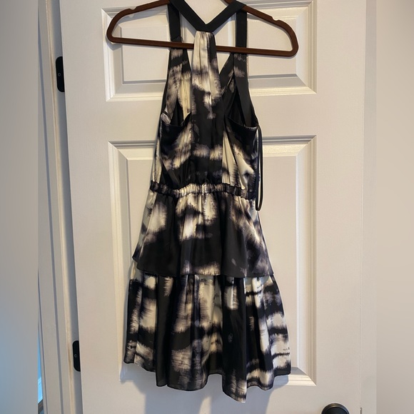 Black and white bcbg maxazria dress - Picture 2 of 3